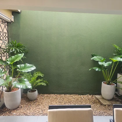 A Full Circle Moment with Minimalistic Charm